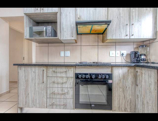 3 BEDROOM SECTIONAL TITLE FOR SALE IN BARBEQUE DOWNS